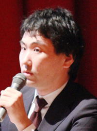 井出博生 氏