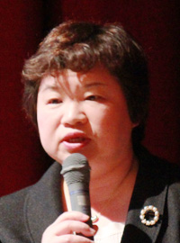 長江弘子 氏